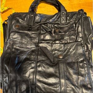 Campomaggi black shopper tote in leather. Bought in Milan